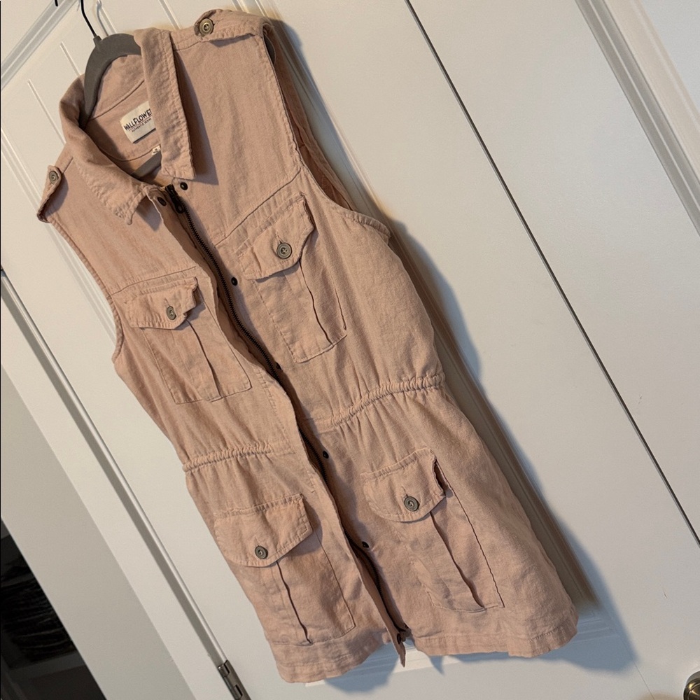 Wallflower Linen Blend Vest Pink Zip Up
Flap Pockets Collar Sz XL - Picture 3 of 10